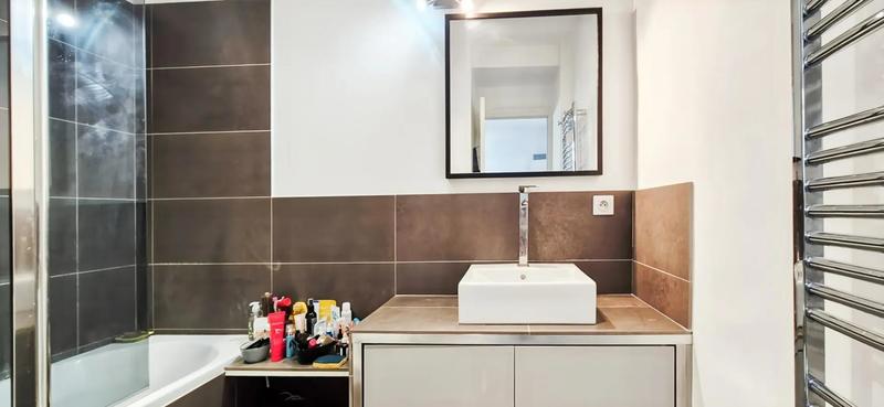 Appartement - 99 m² - 4 pièces