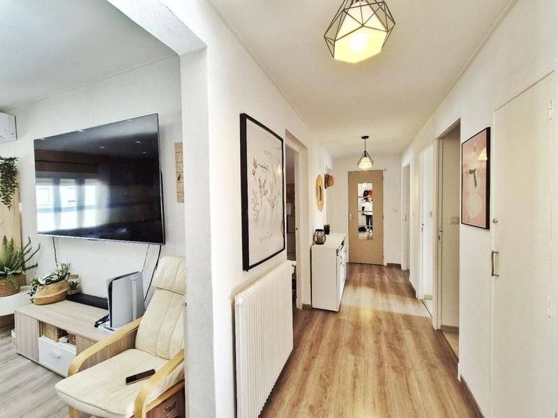 Appartement - 90 m² - 4 pièces