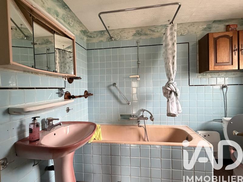 Maison - 248 m² - 7 pièces