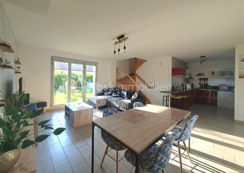 Maison traditionnelle - 98 m² - 5 pièces