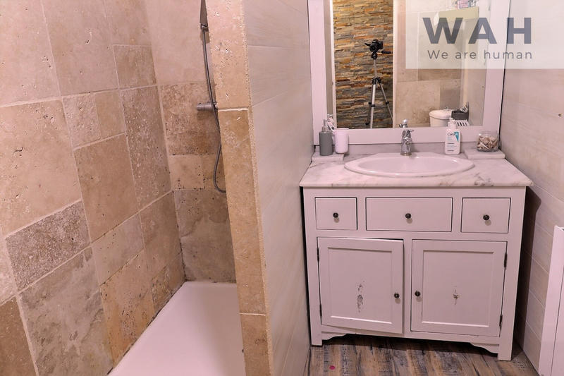 Maison - 239 m² - 6 pièces