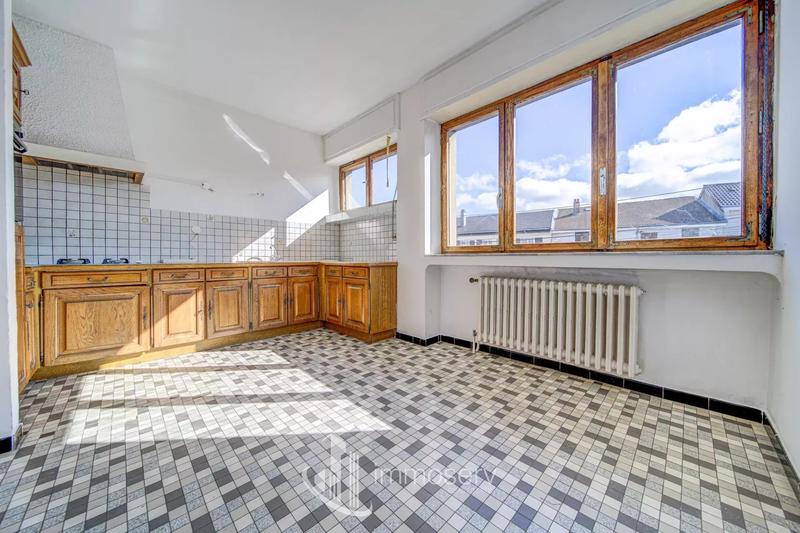 Maison - 100 m² - 5 pièces