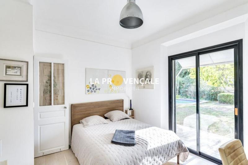 Villa - 202 m² - 6 pièces