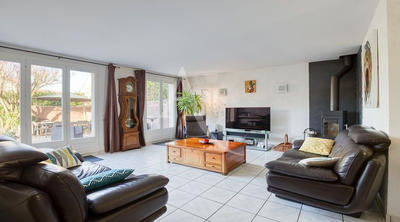 Maison - 156 m² - 8 pièces