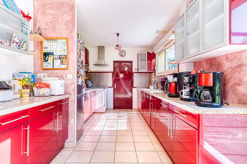 Maison - 126 m² - 8 pièces