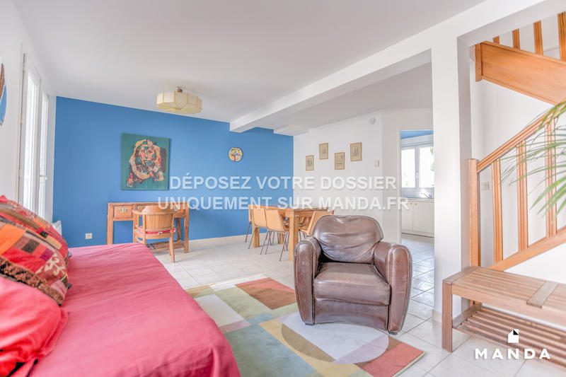 Chambre - 9 m² - 4 pièces