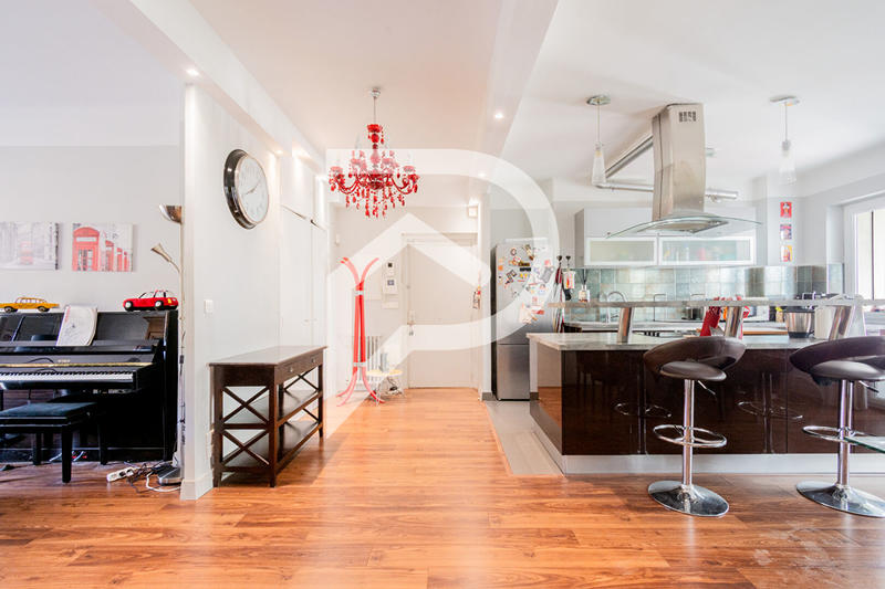 Appartement - 100 m² - 3 pièces