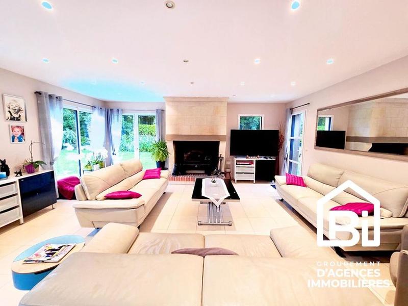 Maison - 187 m² - 6 pièces