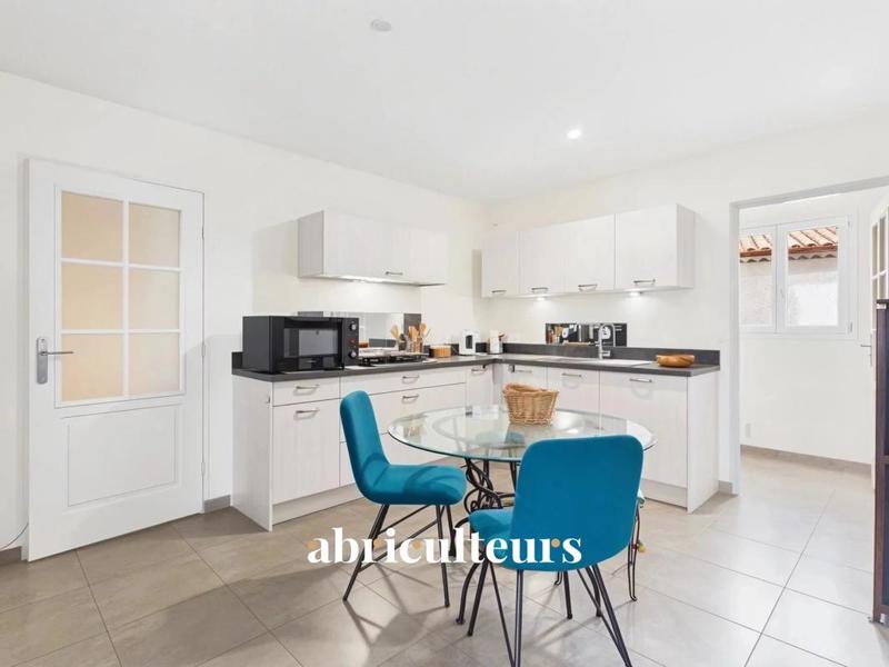 Appartement ancien - 70 m² - 3 pièces