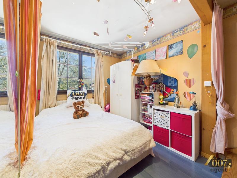 Maison - 224 m² - 7 pièces