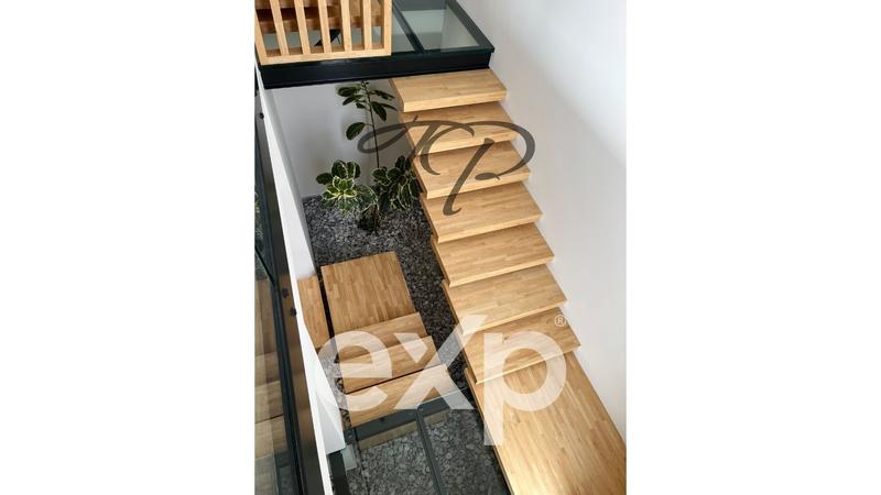 Villa - 268 m² - 7 pièces