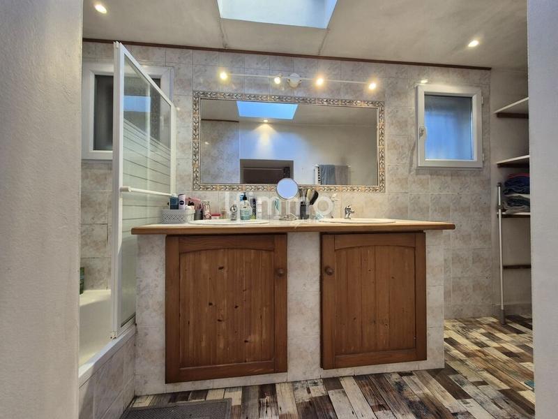 Maison - 140 m² - 5 pièces