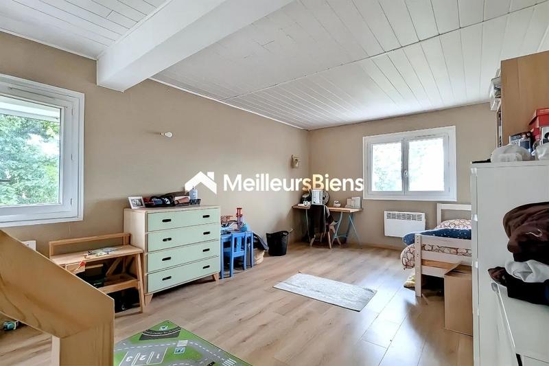 Maison - 121 m² - 6 pièces