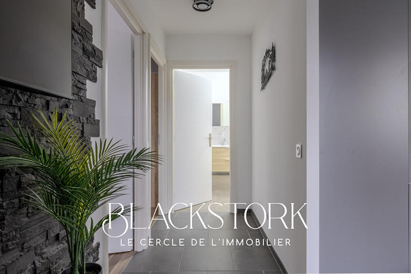 Appartement - 90 m² - 4 pièces