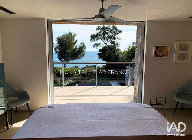 Maison - 300 m² - 5 pièces