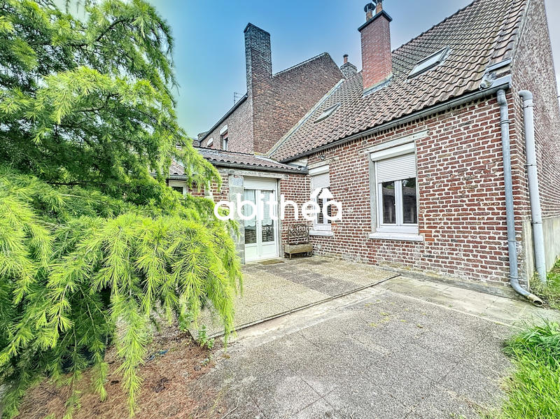 Maison - 99 m² - 4 pièces