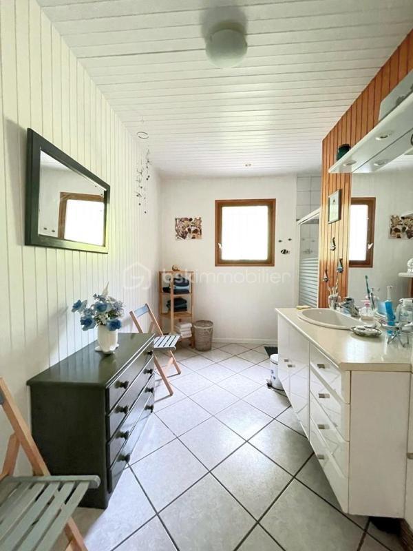 Maison traditionnelle - 96 m² - 4 pièces