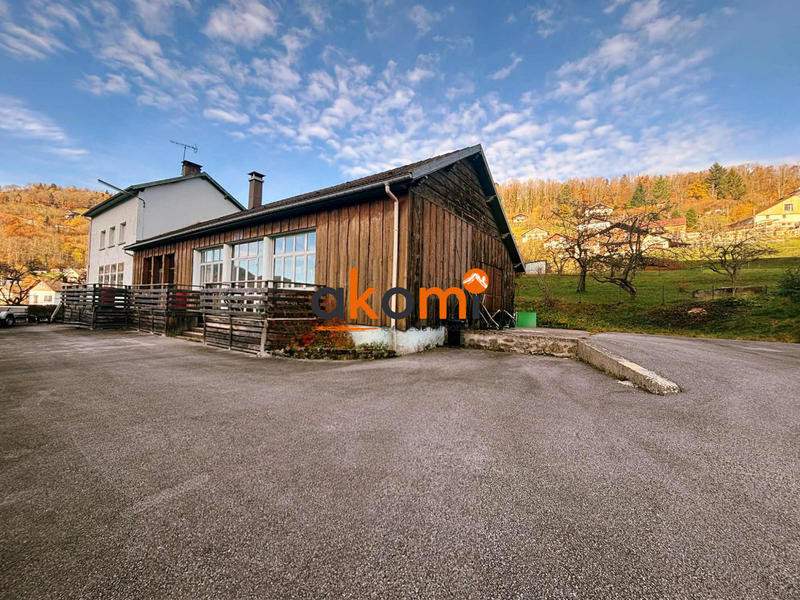 Local commercial - 232 m² - 9 pièces