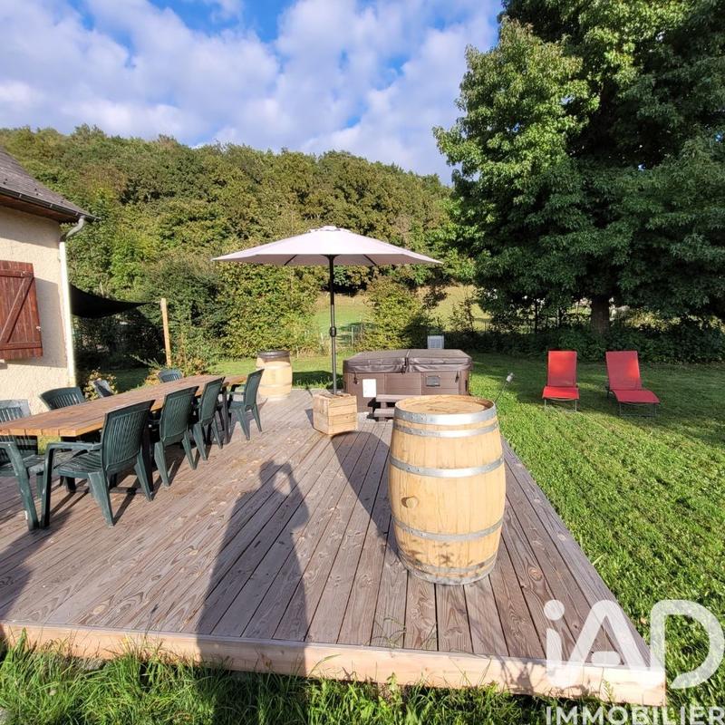 Maison - 200 m² - 8 pièces