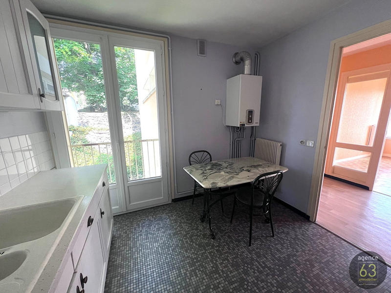 Appartement - 77 m² - 3 pièces