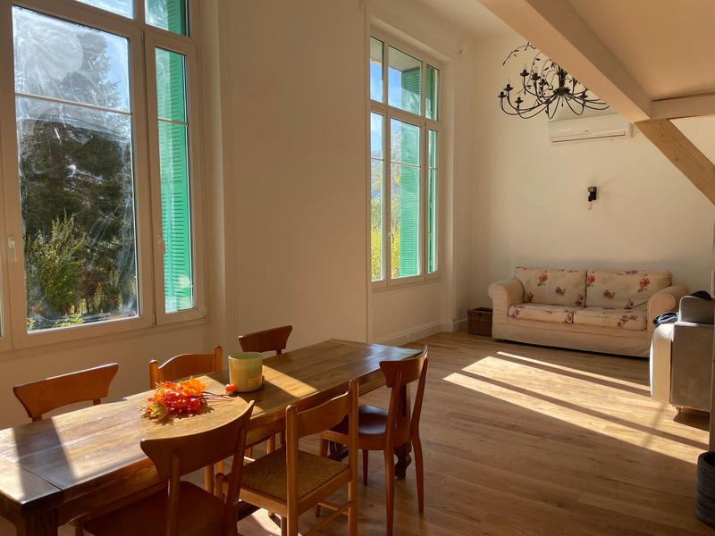 Loft - 124 m² - 4 pièces