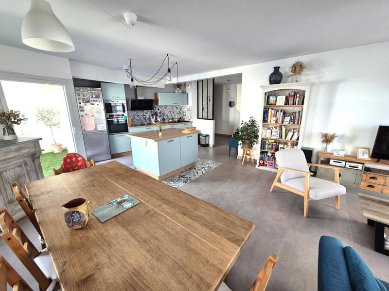 Appartement - 79 m² - 3 pièces