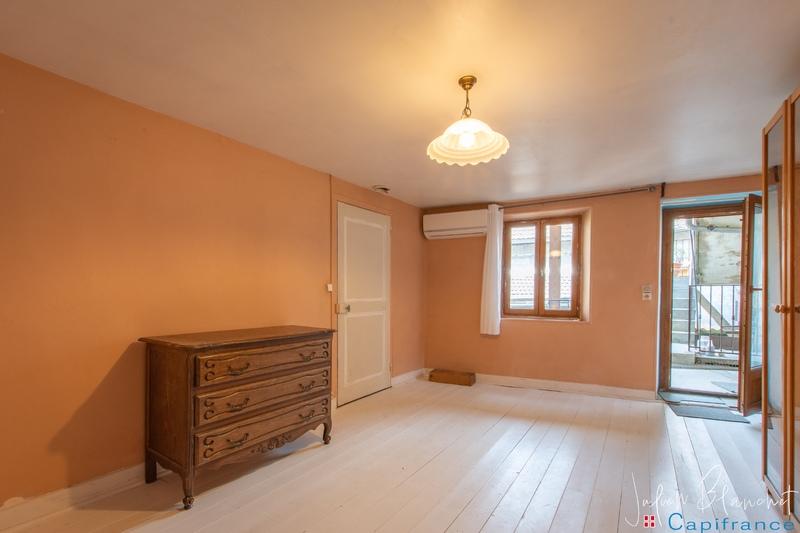 Immeuble - 186 m² - 10 pièces