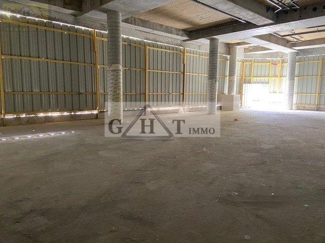 Local commercial - 211 m²