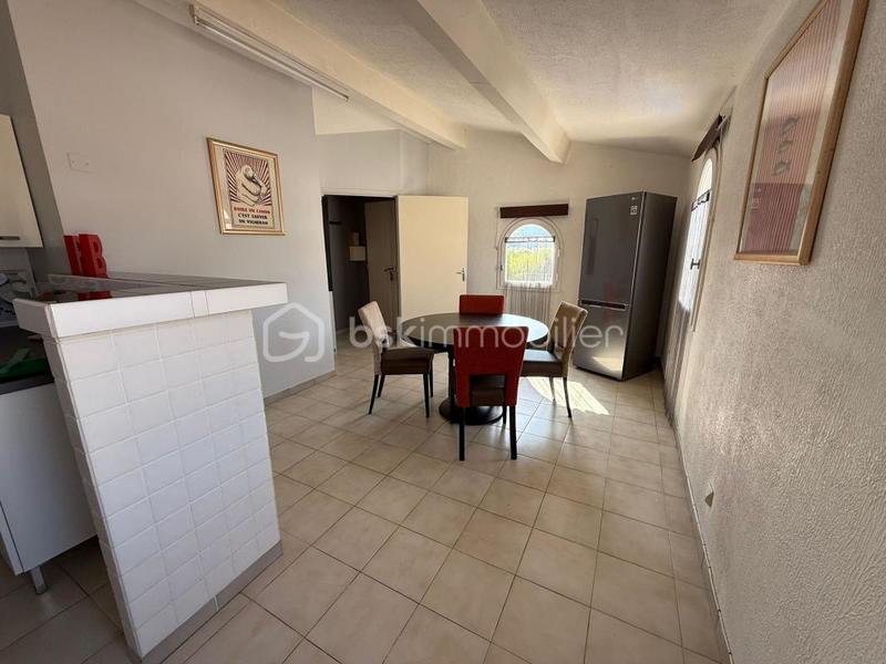 Propriété - 400 m² - 8 pièces