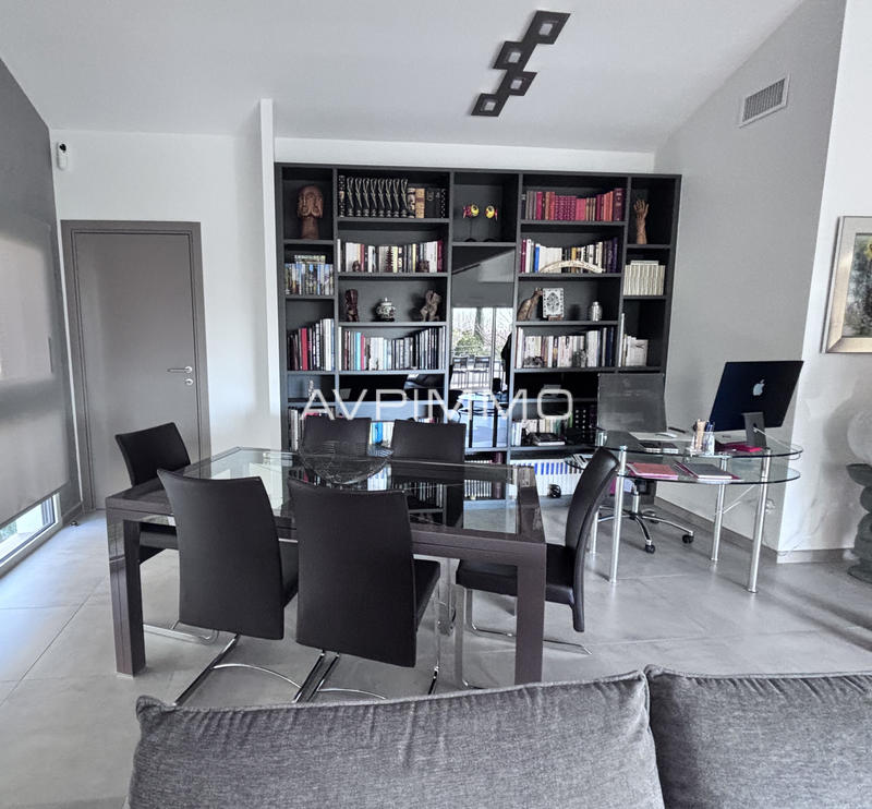 Appartement - 107 m² - 3 pièces