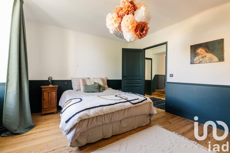 Maison - 300 m² - 7 pièces