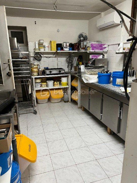 Immeuble - 176 m² - 7 pièces