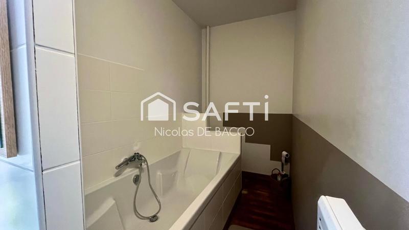 Maison - 350 m² - 8 pièces