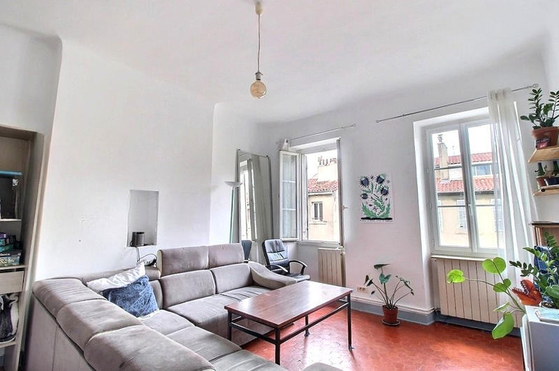 Appartement - 75 m² - 3 pièces