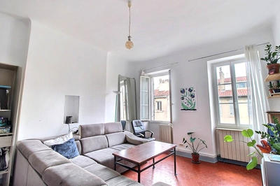 Appartement - 75 m² - 3 pièces