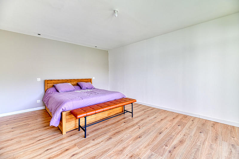 Maison - 231 m² - 6 pièces