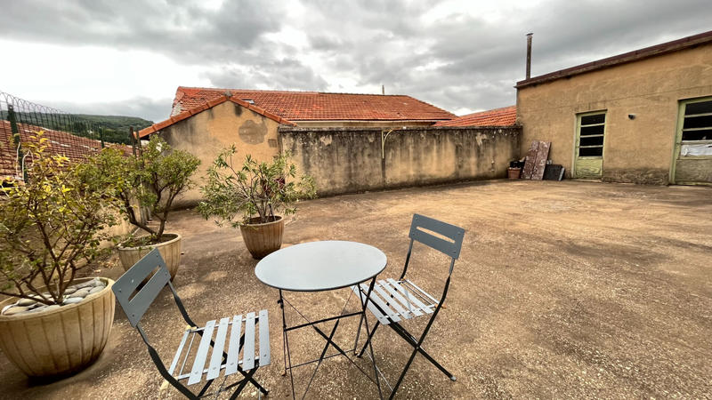 Maison - 554 m² - 7 pièces