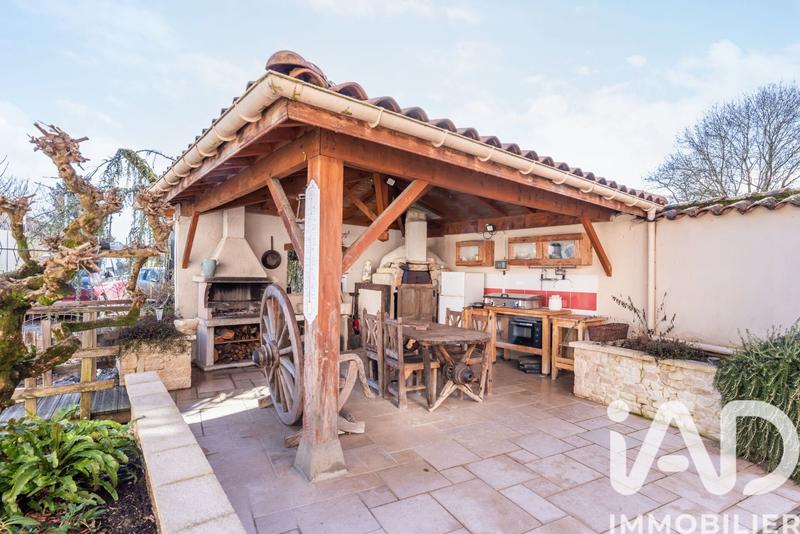 Maison - 329 m² - 16 pièces