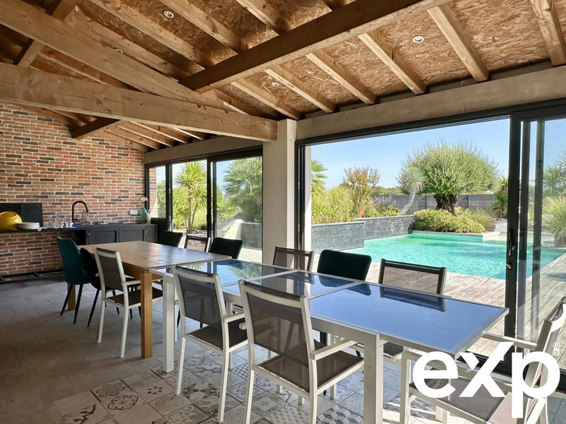 Villa - 187 m² - 13 pièces