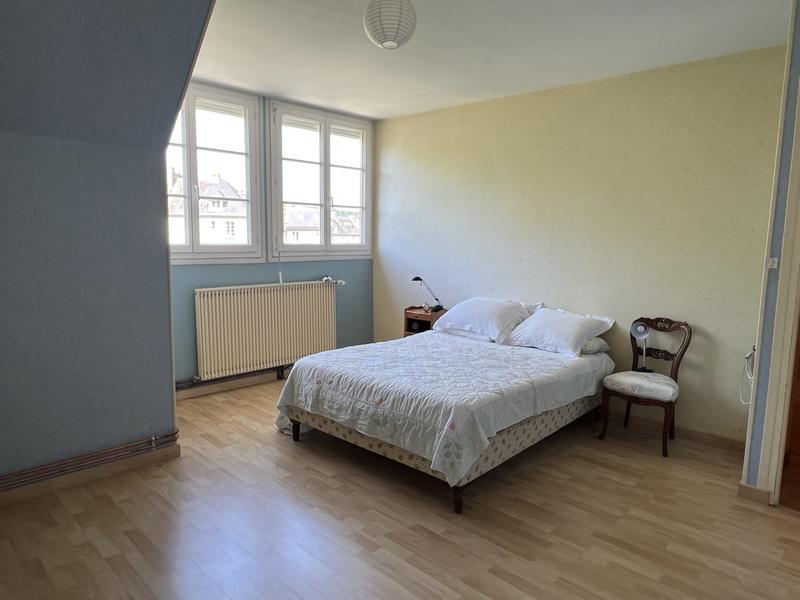 Duplex - 142 m² - 6 pièces