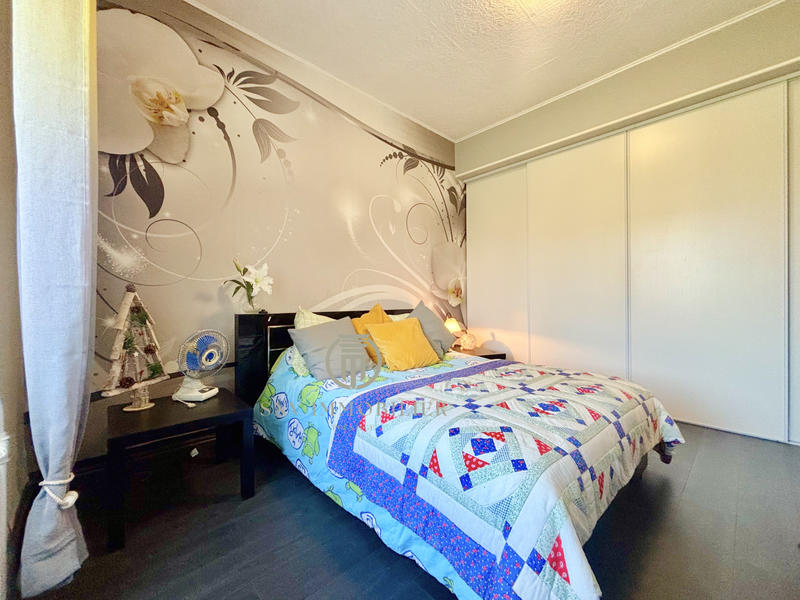 Maison - 206 m² - 9 pièces