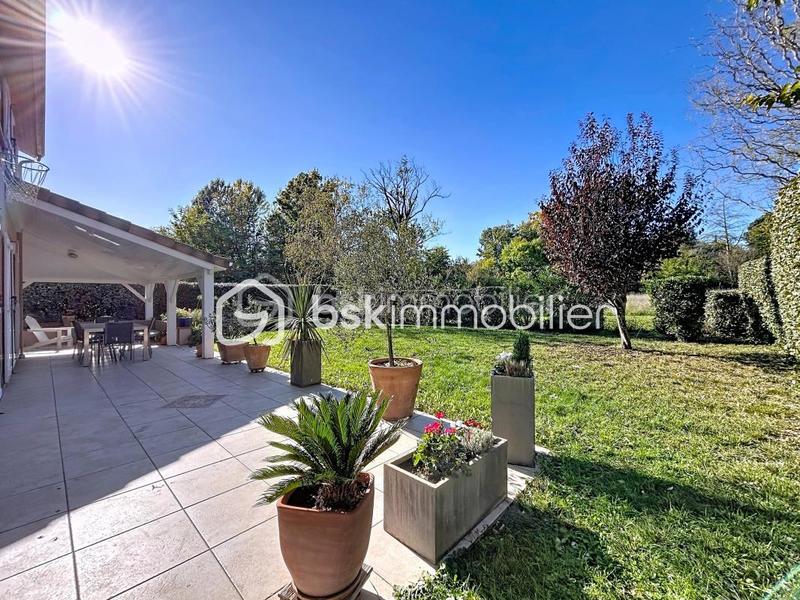 Maison - 138 m² - 6 pièces