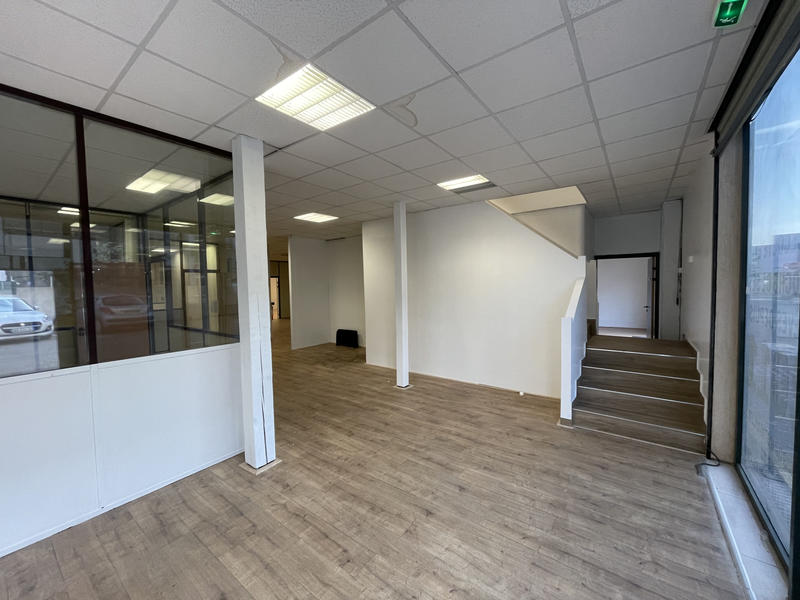 Bureau - 800 m²