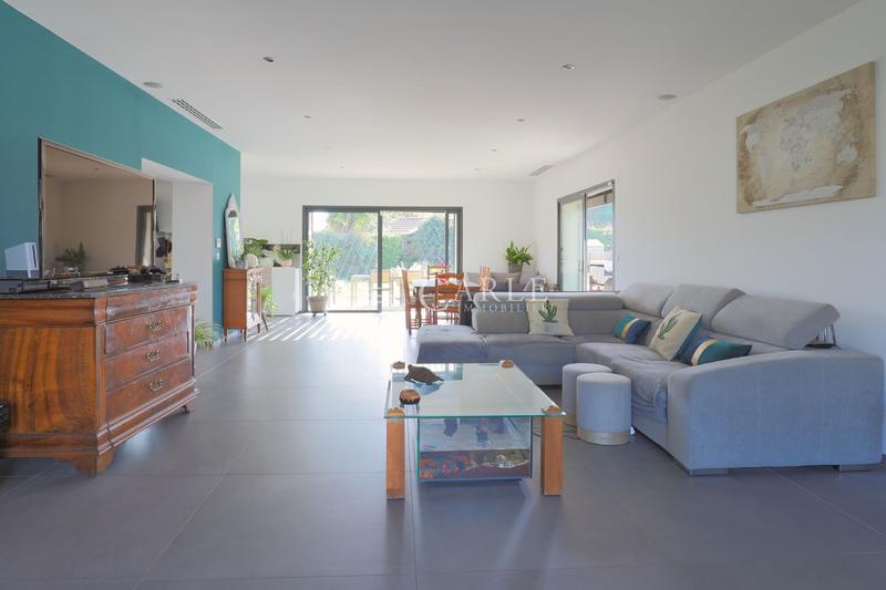 Villa - 197 m² - 7 pièces