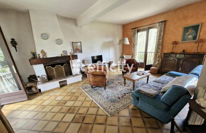 Maison - 157 m² - 7 pièces