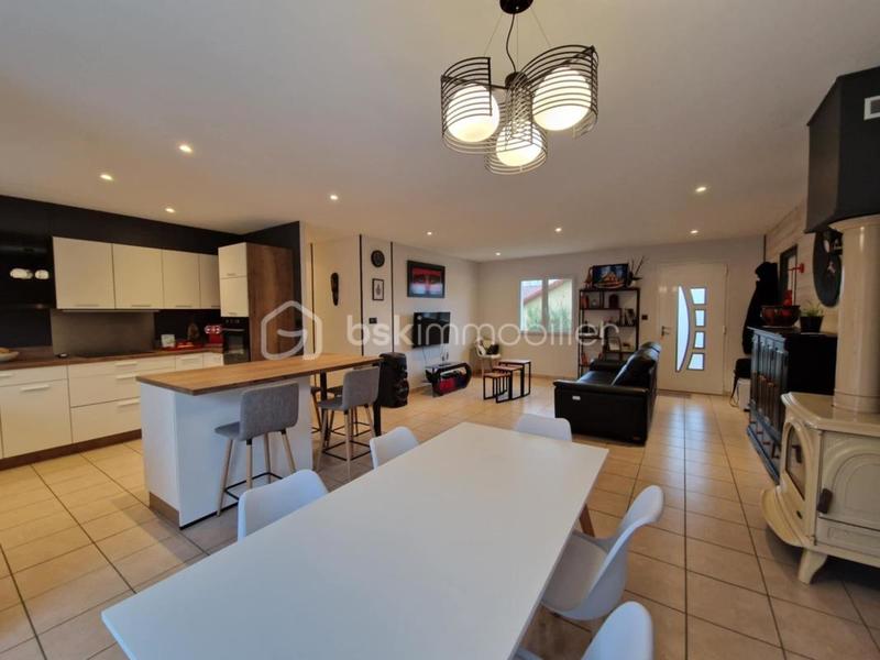 Maison - 114 m² - 5 pièces