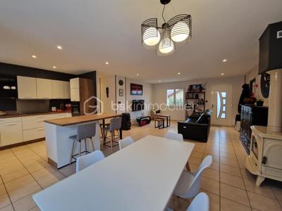 Maison - 114 m² - 5 pièces