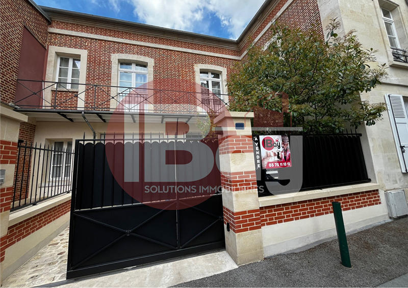 Maison - 102 m² - 5 pièces