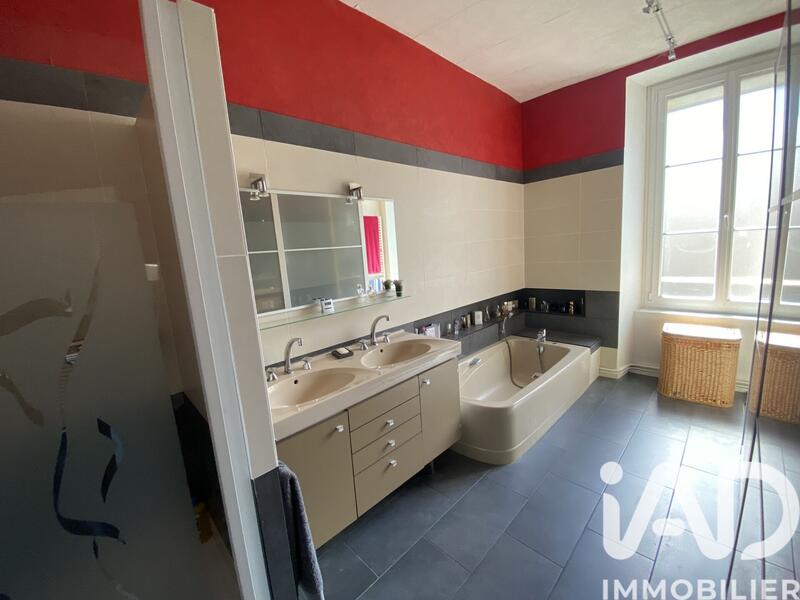 Maison de ville - 295 m² - 8 pièces