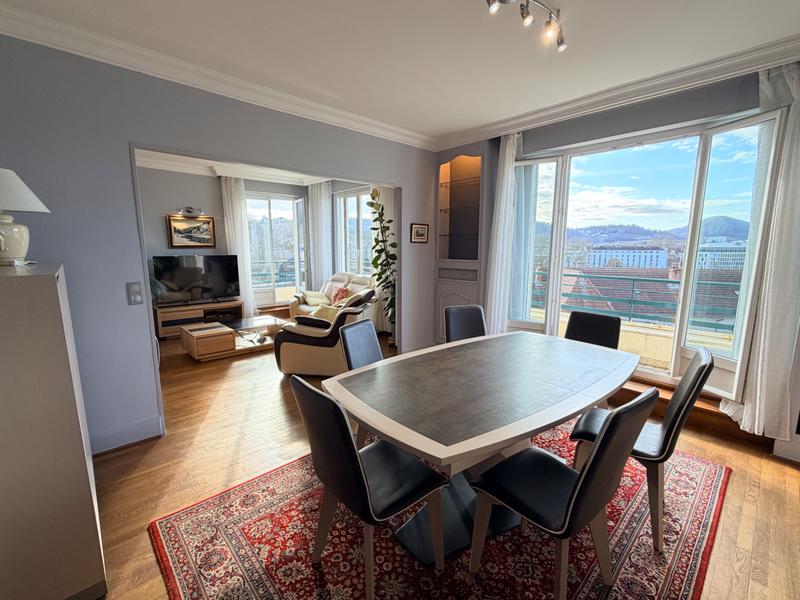 Appartement - 107 m² - 5 pièces